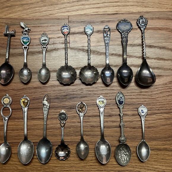Large Lot of 78 Vintage Souvenir Collector Spoons States Places Figural - Picture 12 of 12